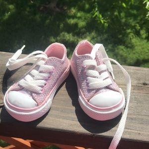 Baby converse size 2